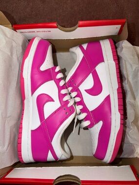 Nike Women's Low-Top White and Hot Pink Skate Sneakers